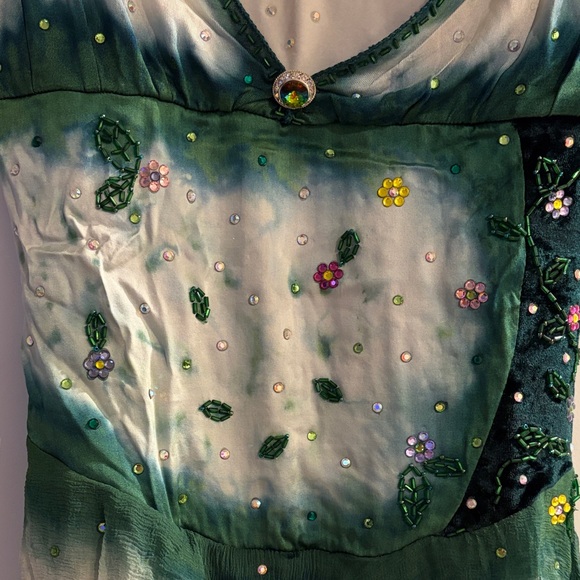 Embellished Green and White Sleeveless Figure Skating Dress - Picture 3 of 9